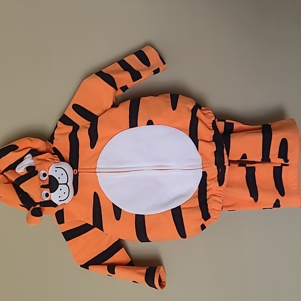 Halloween kids clothes 18months  Carter's